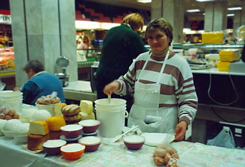 croatia_market.jpg (27780 byte)